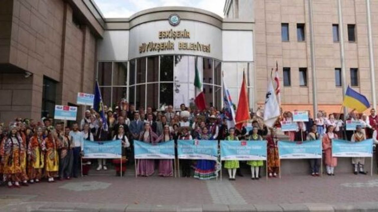 Eskişehir'in Büyük Festivaline Uluslararası Dansçılar Renk Kattı!