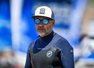 Yavuz Aksakal (Alaçatı'da bir Kite Surf okulunun sahibi)