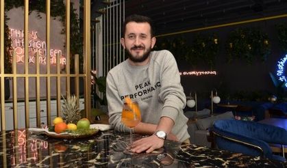 Eşsiz kokteyller London Cafe Pub'da