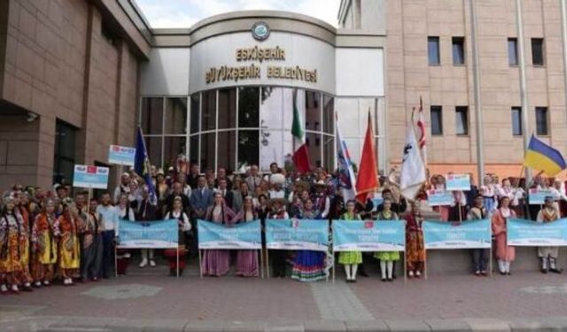 Eskişehir'in Büyük Festivaline Uluslararası Dansçılar Renk Kattı!