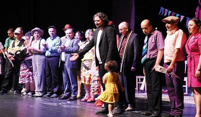 Eskişehir'de Ruhsal Engellilerden Muhteşem Tiyatro Gösterisi