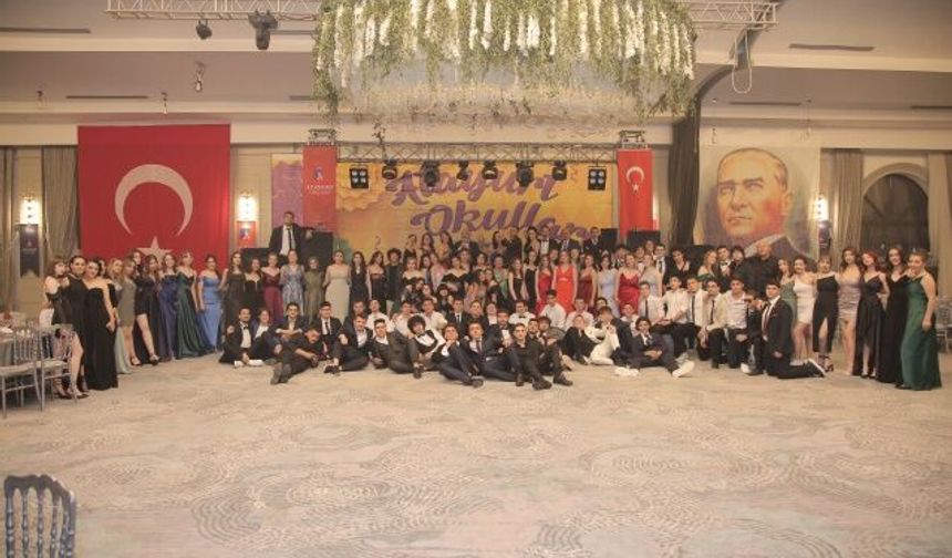 ATAYURT’TAN MEZUNİYET BALOSU