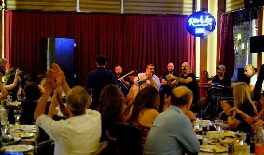 TÜRKÜSEVERLERE MÜZİK ZİYAFETİ