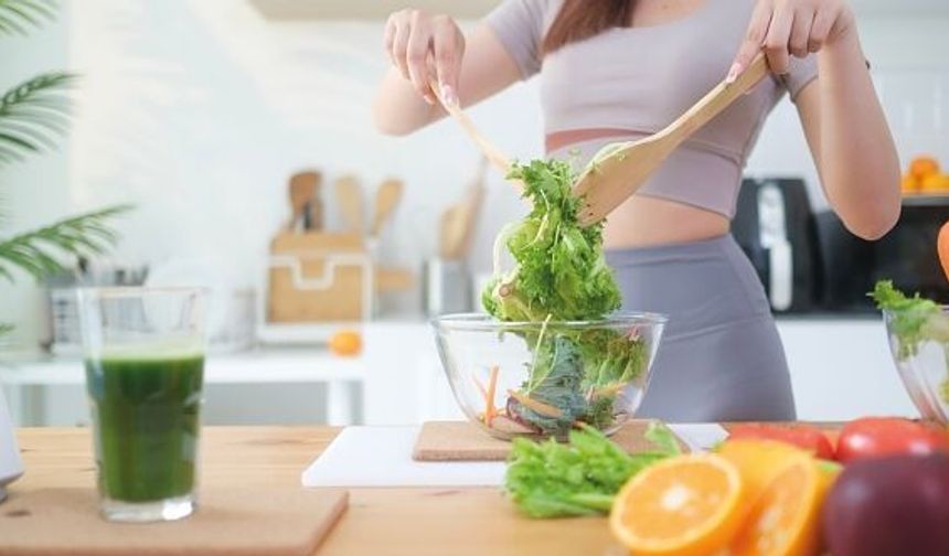 “Yanlış sırayla yemek yiyorsanız kilo vermeniz zorlaşabilir” “Önce sebze, ardından protein, en son karbonhidrat”