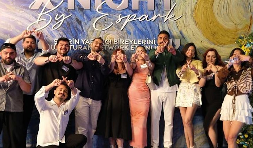 Eskişehir'de Yaratıcılığın ve Modanın Buluştuğu Nokta: X Night | Yıldızlı Gece