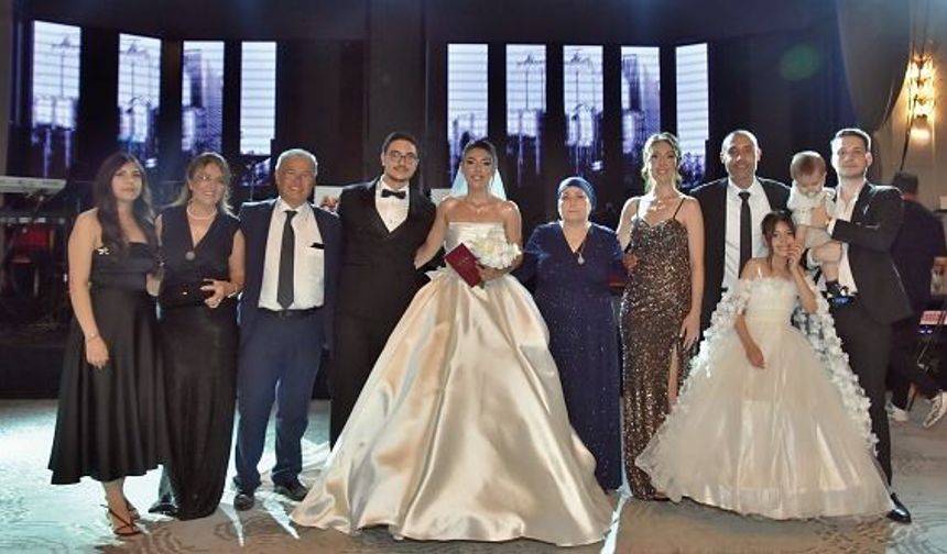 DÜNYAEVİNE GİRDİLER