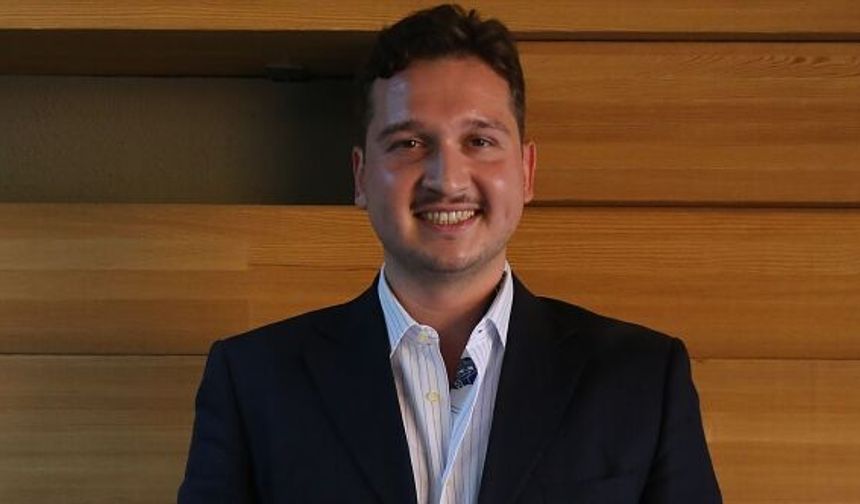 Bağımsız Küratör "DEHA ÇUN"